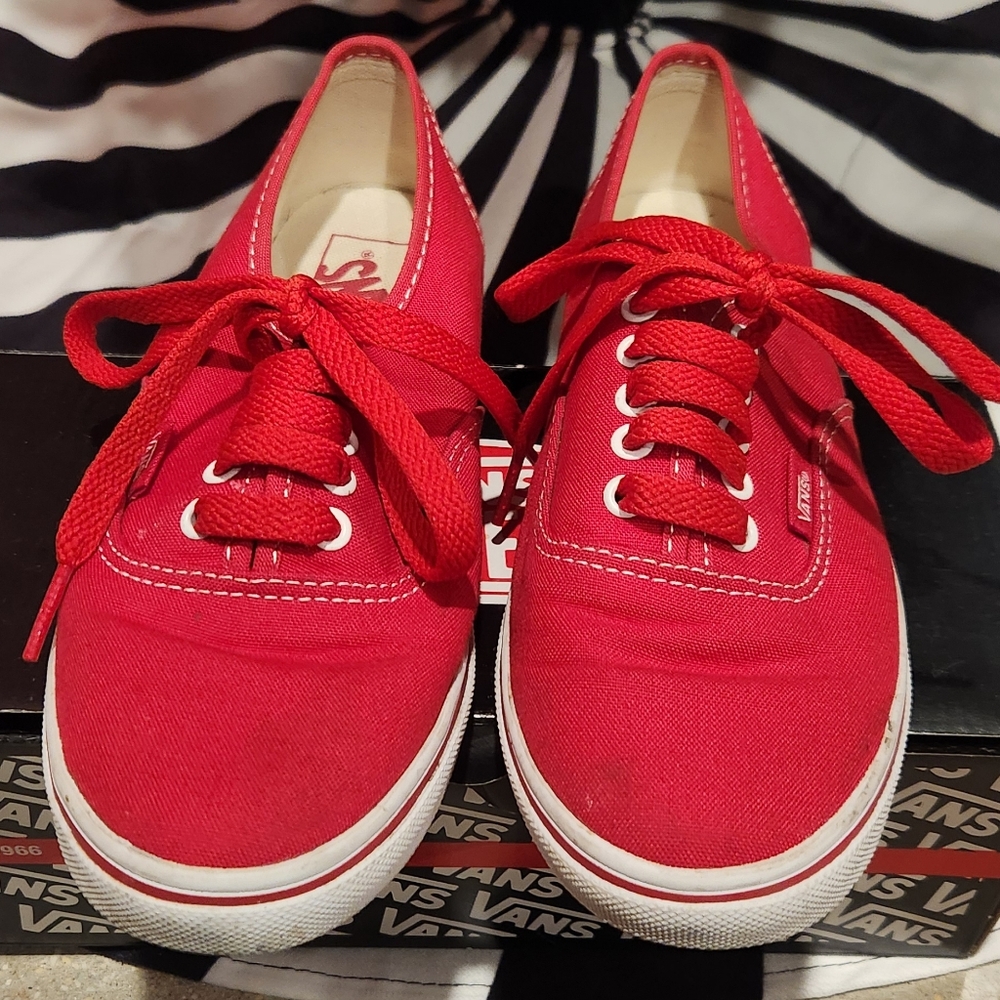 Red Canvas Vans 5.5The Authentic is the original low top Vans